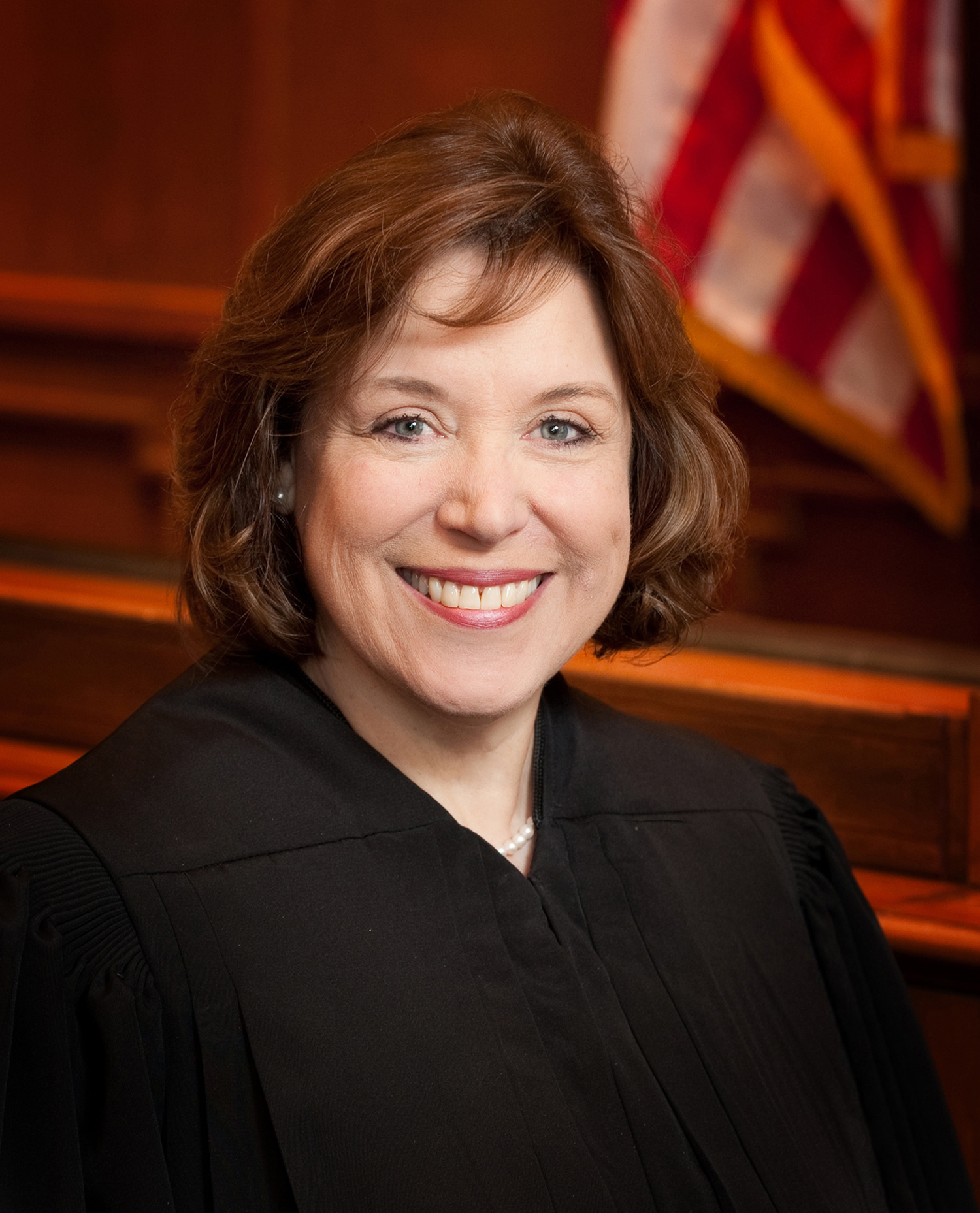 Wentworth honored for service on Indiana Tax Court at retirement